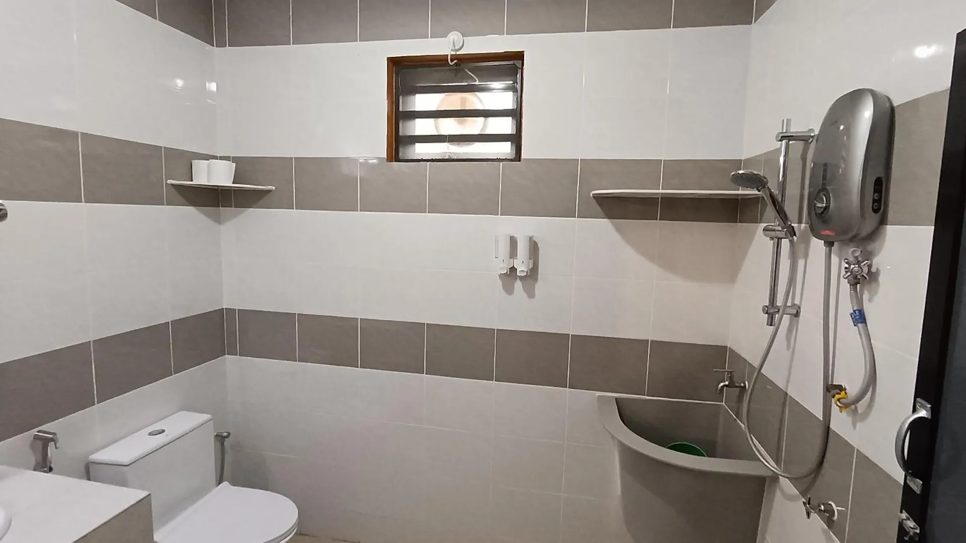 Lim Garden Homes Balik Pulau Chalet
